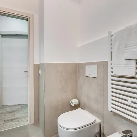 Inner House 3 * Rome