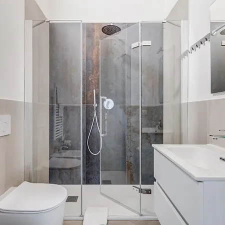 Apartment Inner House 3 *